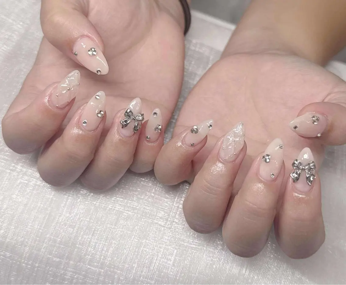 ネイル 長さ出し グラデーション 卒業式 キラキラネイル マグネットネイル ハンドネイル Lee Nailsのネイルデザイン