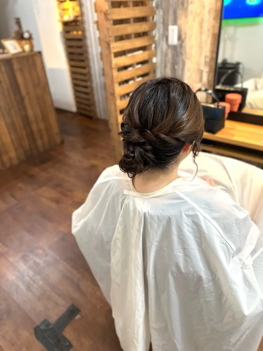 セミロング ヘアアレンジ ヘアセット Luzir⭐︎ GEN⭐︎のヘアスタイル