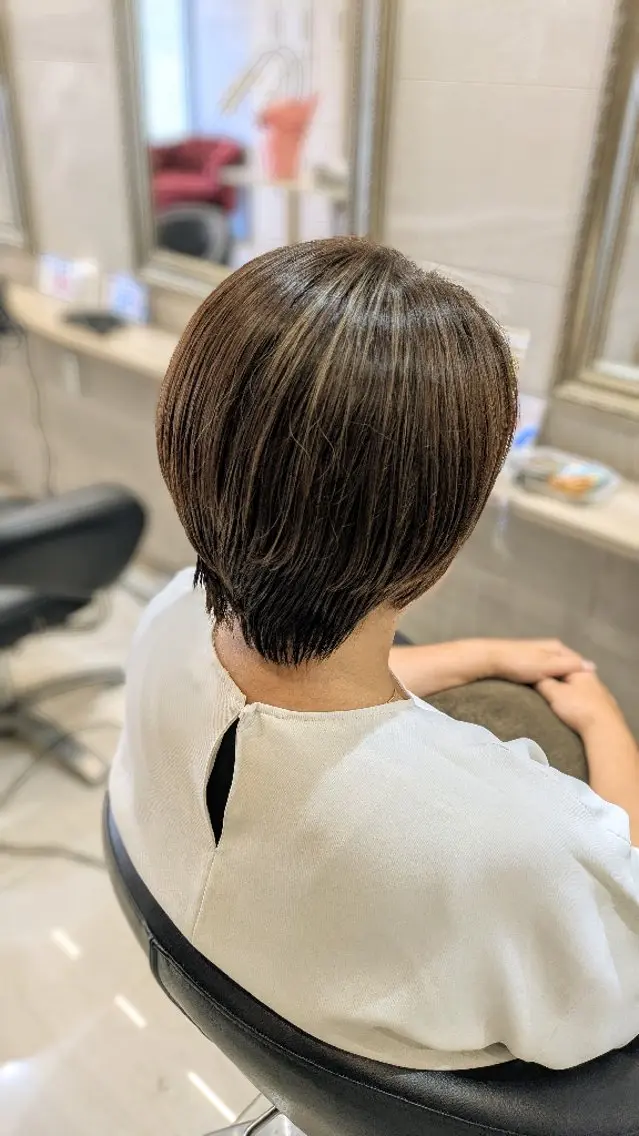 ショート ハイライト ショートヘア 富岡輝/横浜天王町 ブリーチのヘアスタイル