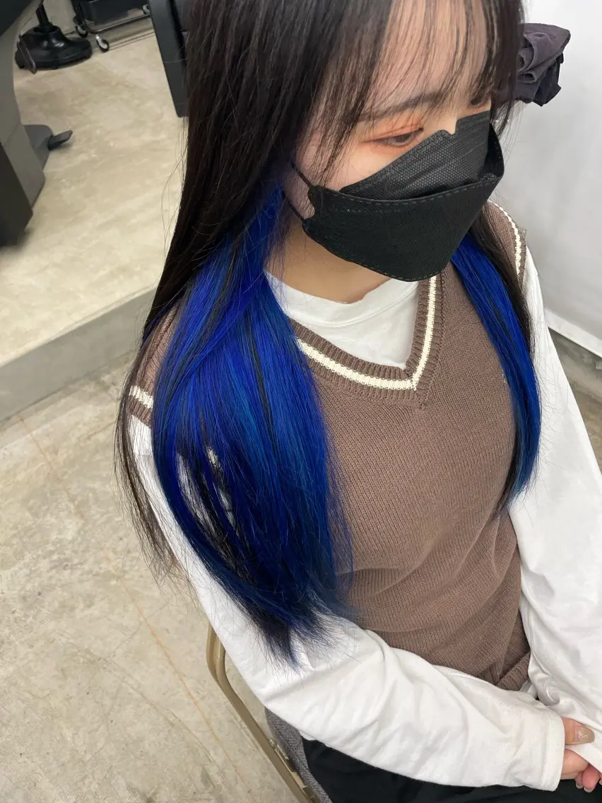 ロング カラー インナーカラー 推し ブリーチ 髪質改善のヘアスタイル