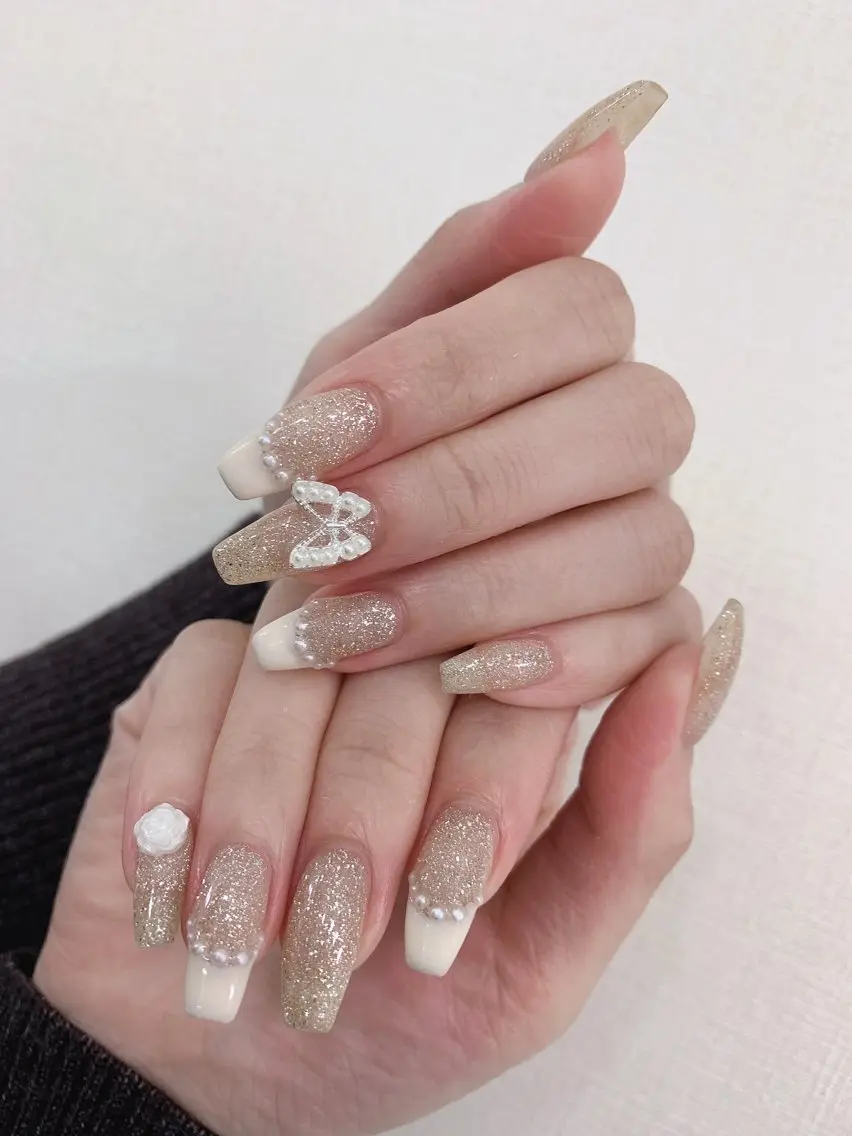 ネイル キラキラネイル シンプルネイル 春ネイル ワンホンネイル Rainbow Nailのネイルデザイン