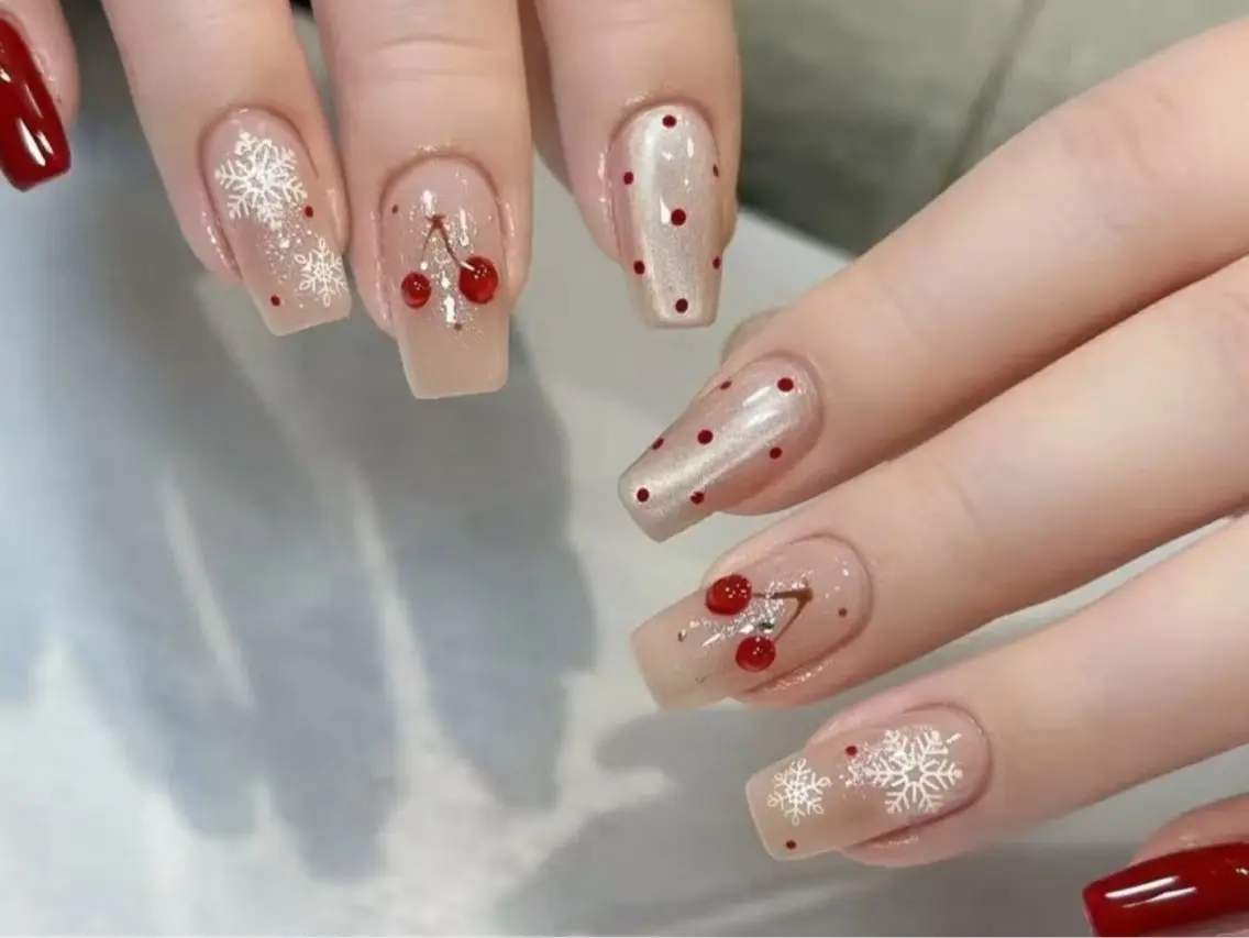 ネイル アートネイル オーロラネイル チークネイル フレンチネイル ガラスフレンチ ハンドネイル 🎀🎀YooLi Nail Salonのネイルデザイン