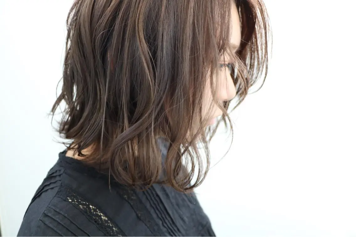 ミディアム カラー ブルーカラー ブルージュ soins de MaLilyのヘアスタイル