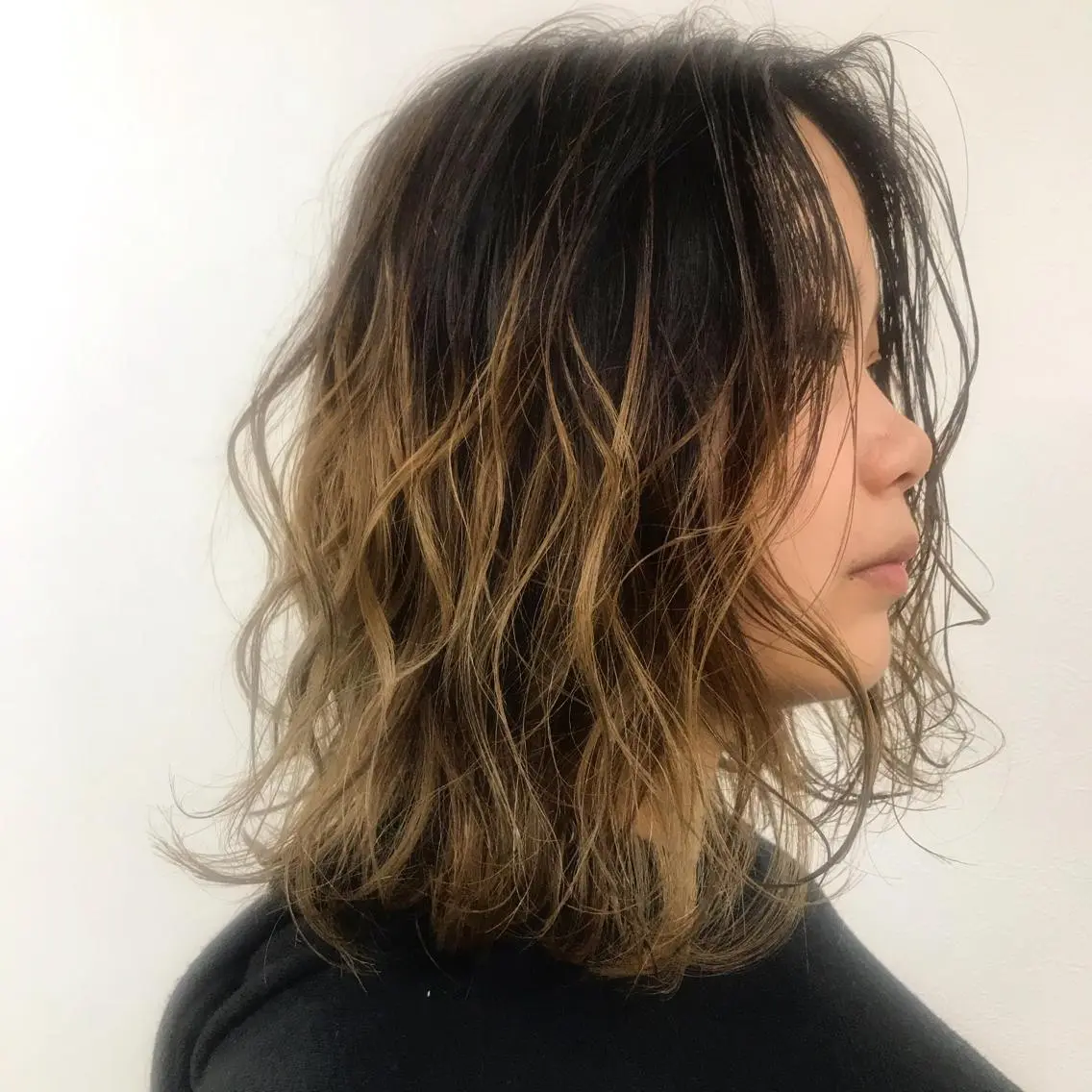 ミディアム カラー ハイライトカラー ハイライト HBLディプロマ所有 AZUSAのヘアスタイル