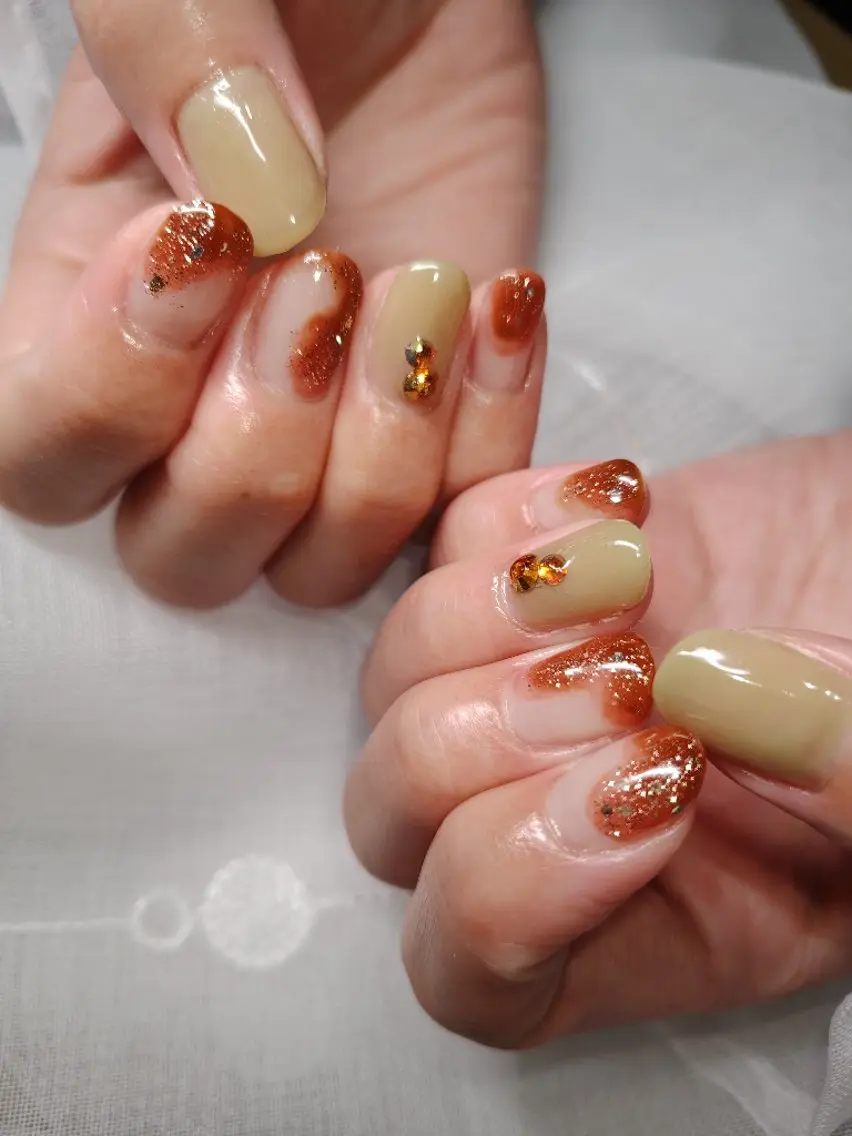 ネイル シンプルネイル ストーンネイル こふく🍀 Sayoのネイルデザイン
