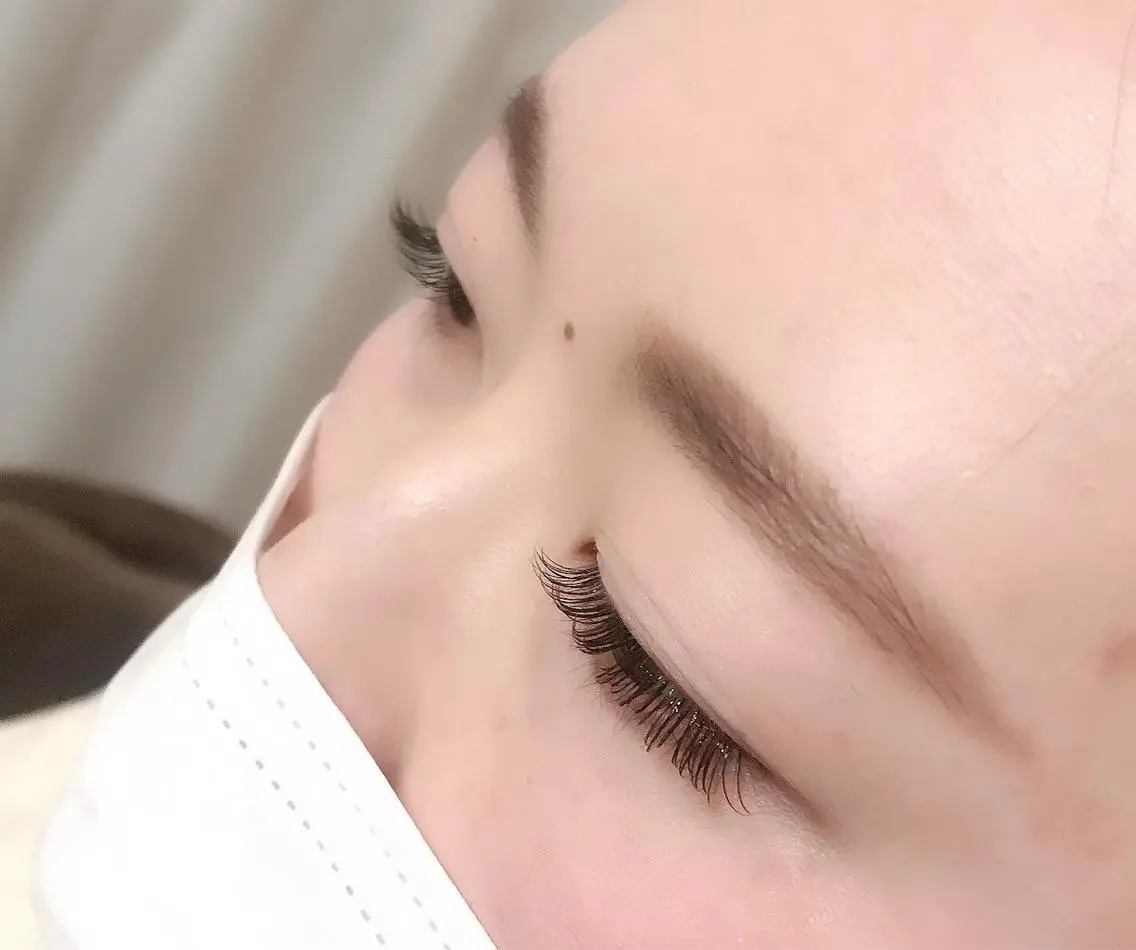 マツエク・マツパ 目尻長め Fleur フルールのマツエク・マツパデザイン