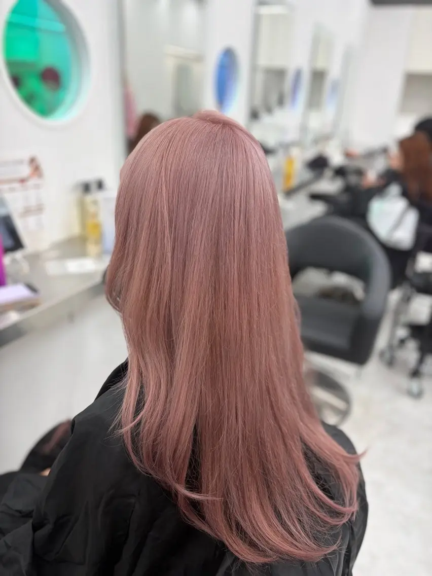ロング ヘアカラー ヘアセット 艶髪ハイトーンカラー 渋谷🎀ririkaのヘアスタイル