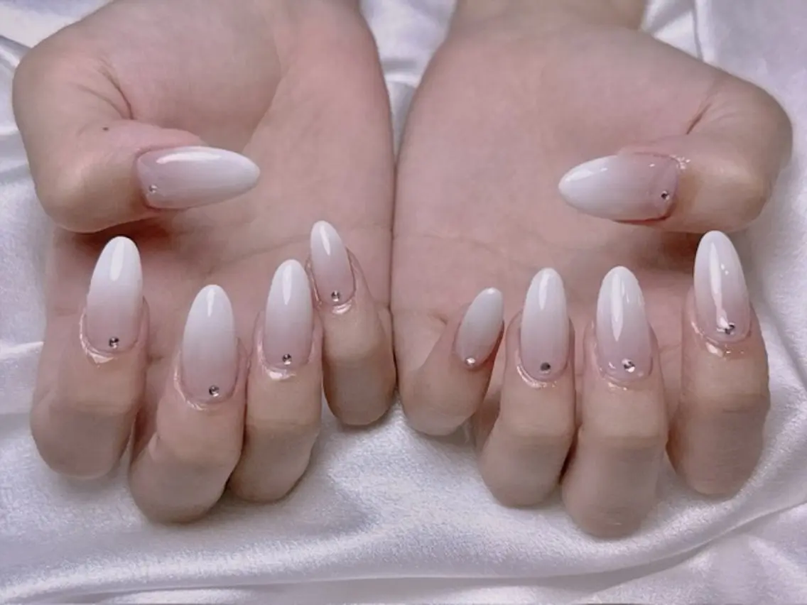 ネイル ストーンネイル ハンドネイル Sol Nail ミネのネイルデザイン