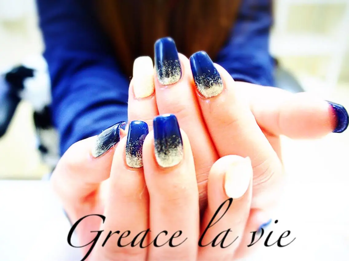ロング ネイル ネイビー シンプルネイル Greace  la vieのネイルデザイン