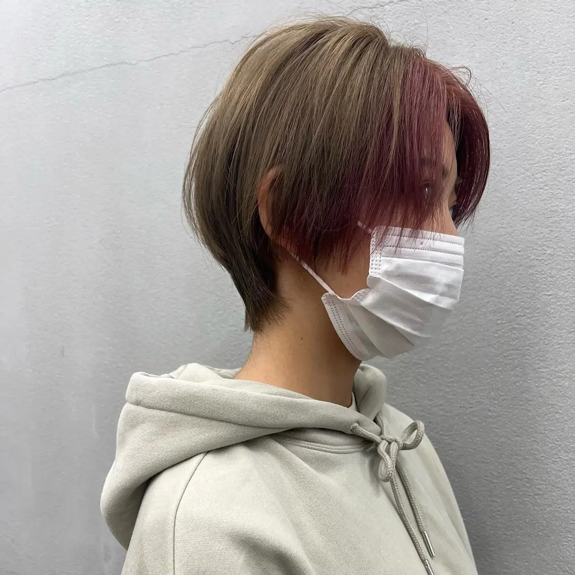 ショート カラー ミストバング ベージュカラー フェイスフレーミング インナーカラー ピンクカラー カット ヘアカラー トリートメント 🌱小顔魅せショート 髪質改善カラー/泉綺のヘアスタイル