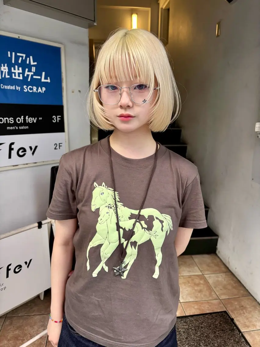 カラー カット ヘアカラー トリートメント YUUNA ハイトーンカラーのヘアスタイル