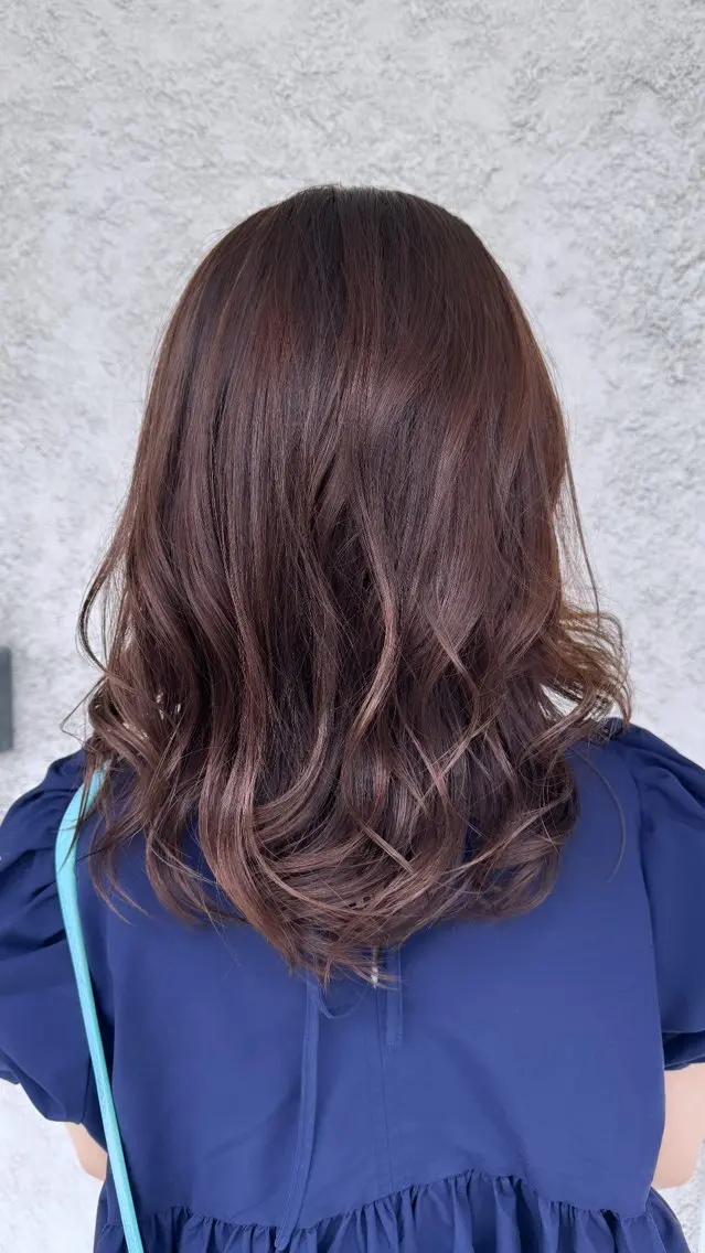 セミロング カラー ベージュカラー ブリーチ 透明感カラー ブリーチなしカラー 椎葉 祐也のヘアスタイル