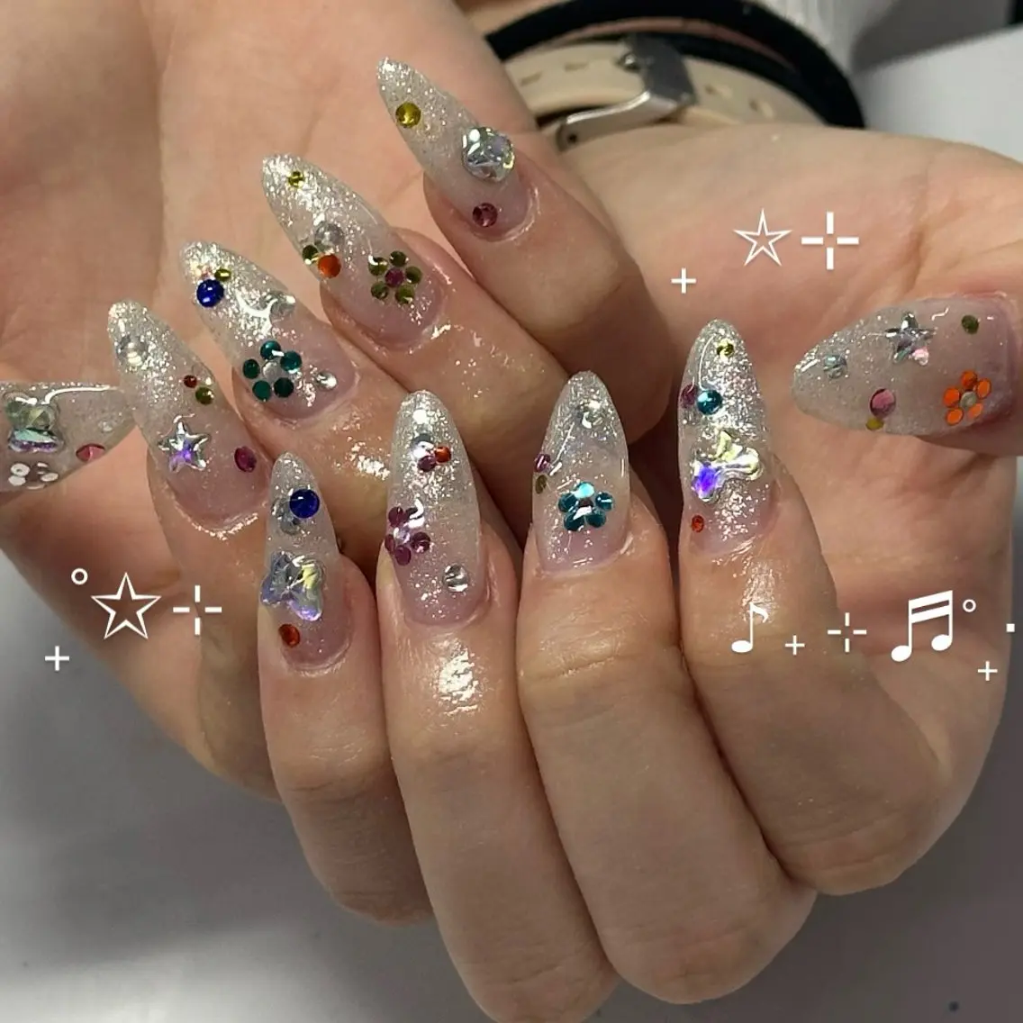 ネイル ストーンネイル ハンドネイル WOLTOKYO渋谷 yunaのネイルデザイン