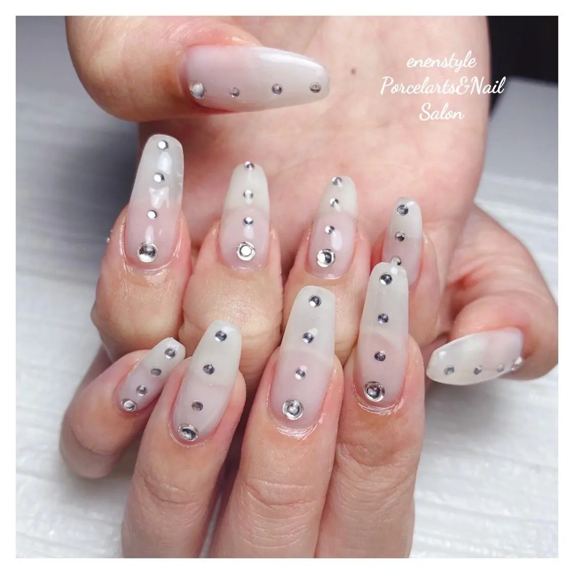 ミディアム ネイル 🐾enen style 🐾のネイルデザイン