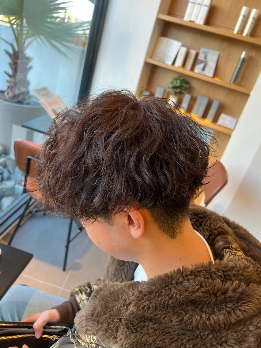 ショート パーマ メンズ メンズパーマ 波巻きパーマ スパイラルパーマ カット パーマ 道越 裕人のヘアスタイル