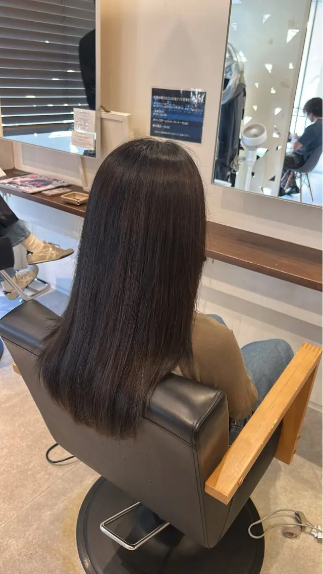 ロング カラー 江川 輝星のヘアスタイル