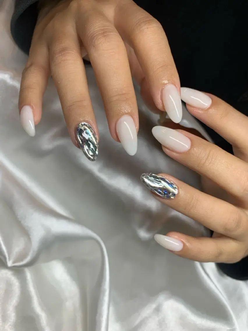 ネイル ワンカラーネイル 赤色 スカルプネイル ホワイト happiness nailのネイルデザイン