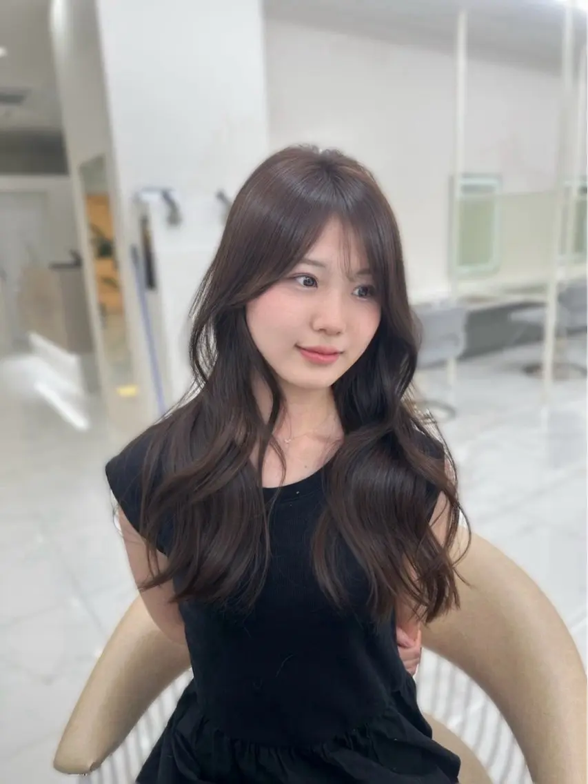 ロング カラー ロングレイヤー くびれヘア 顔まわりレイヤー 顔周りカット 髪質改善 京都/透明感カラー/ ワンホン／YUNONのマツエク・マツパデザイン