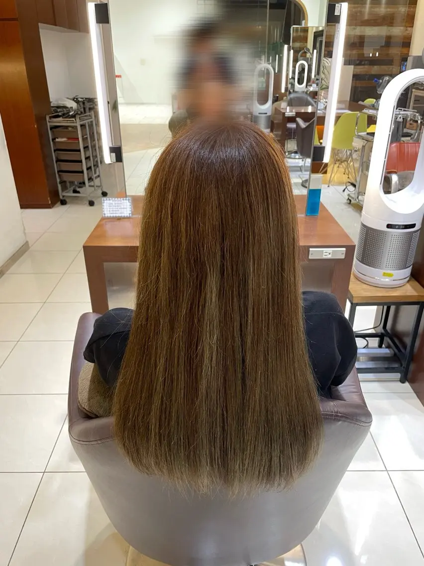 ロング カラー ヘアカラー 桜 ひよりのヘアスタイル