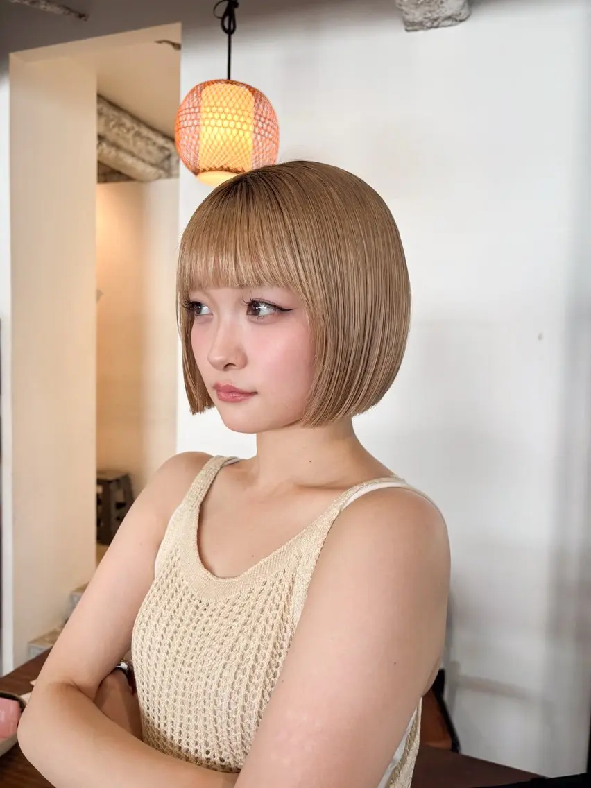 ショート カラー ベージュカラー ブロンド ブロンドベージュ ボブ カット ヘアカラー Takuma Suzuki中目黒のヘアスタイル