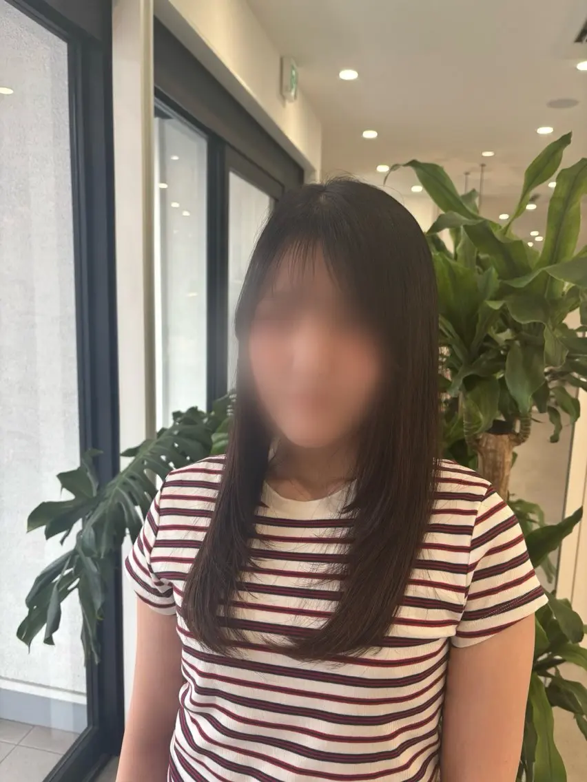ロング レイヤーカット カット 彦坂 優月のヘアスタイル