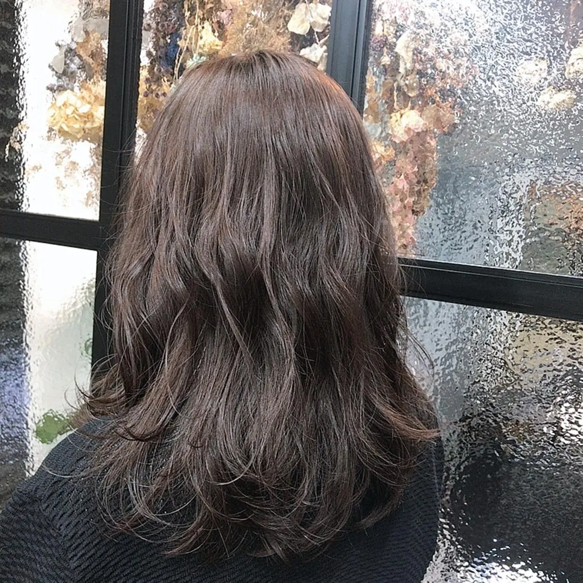 セミロング カラー アッシュ ブリーチ ブラウンカラー 透明感カラー ブリーチなしカラー 韓国ヘア☁️ mitsukiのヘアスタイル
