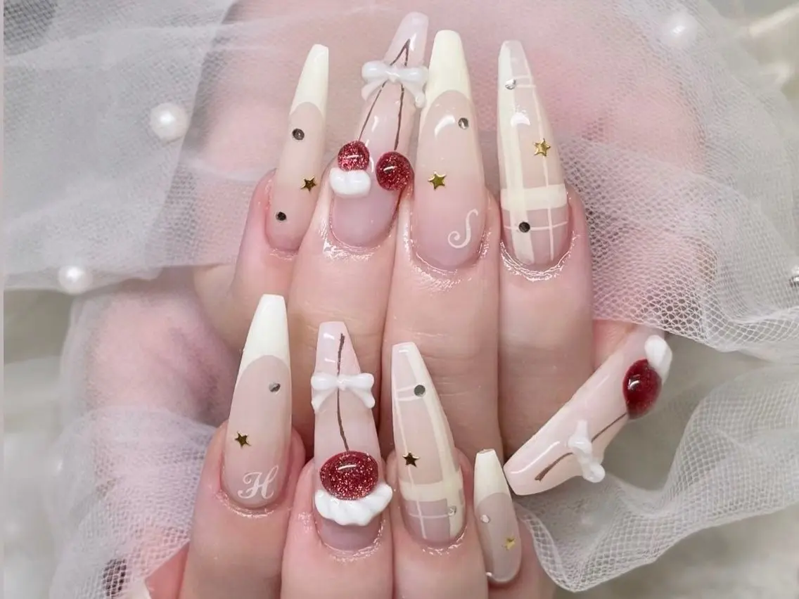 ネイル オーロラネイル ボルドー ブラウン 氷ネイル・うるうるネイル キラキラネイル ハンドネイル Sora  Nail 長さ出し専門店のネイルデザイン