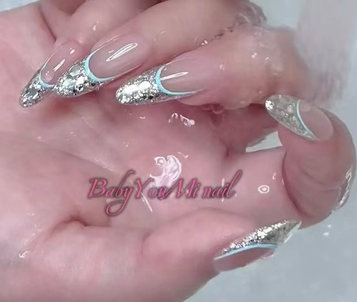 ネイル オーロラネイル フラワーネイル フットネイル フレンチネイル ジェルネイル ハンドネイル BabyYouMi nailのネイルデザイン