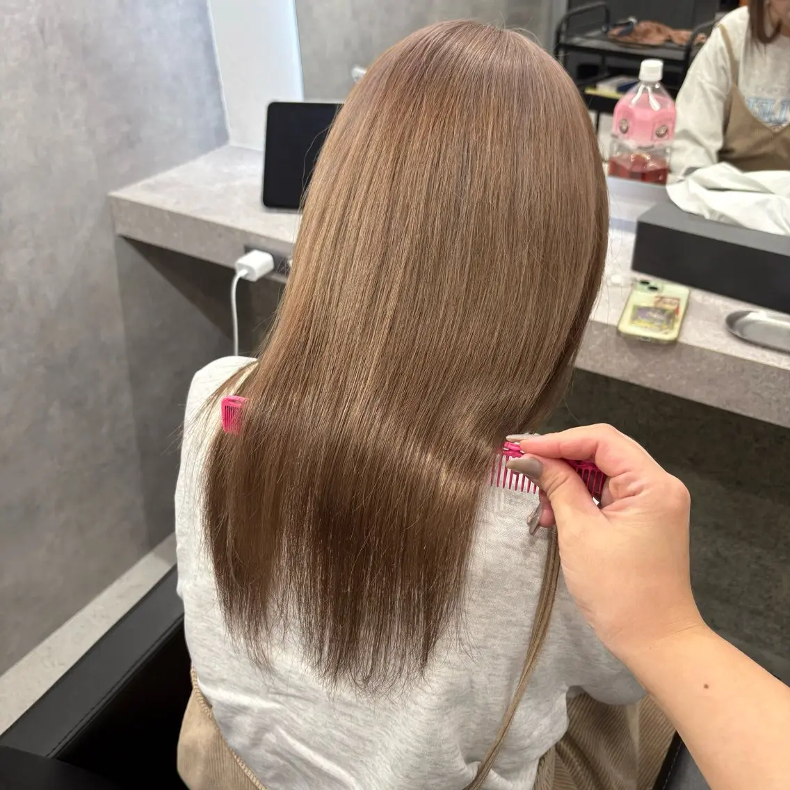 セミロング カラー ショート/ウルフ カットモデル募集のヘアスタイル