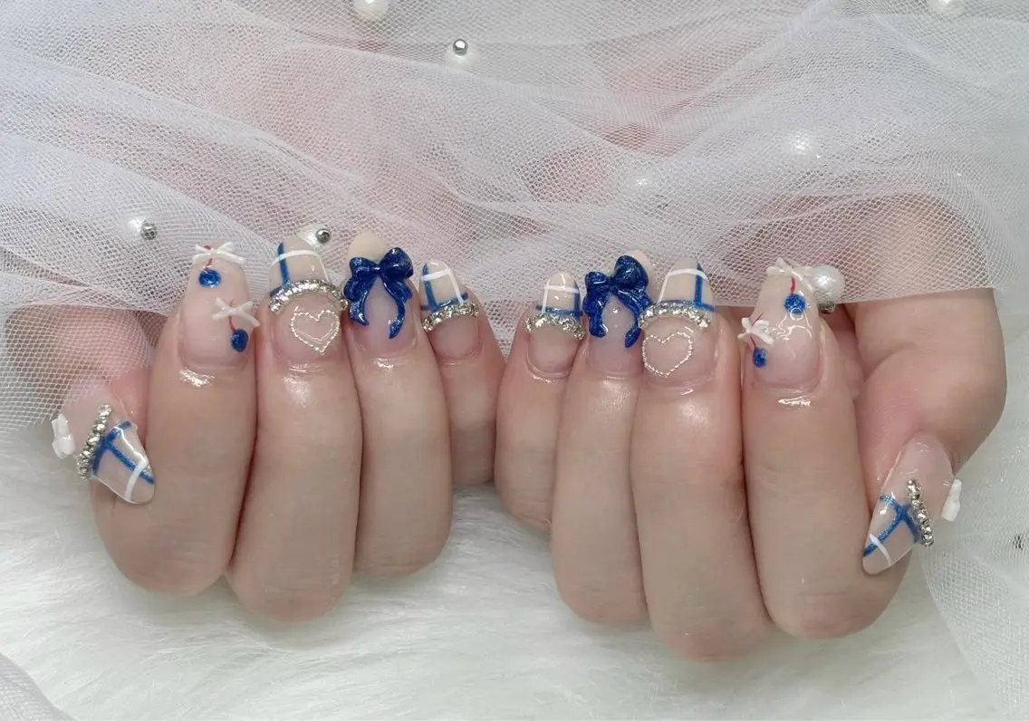 ネイル 韓国ネイル マグネットネイル 持ち込み ハンドネイル Reika _ Royalのネイルデザイン