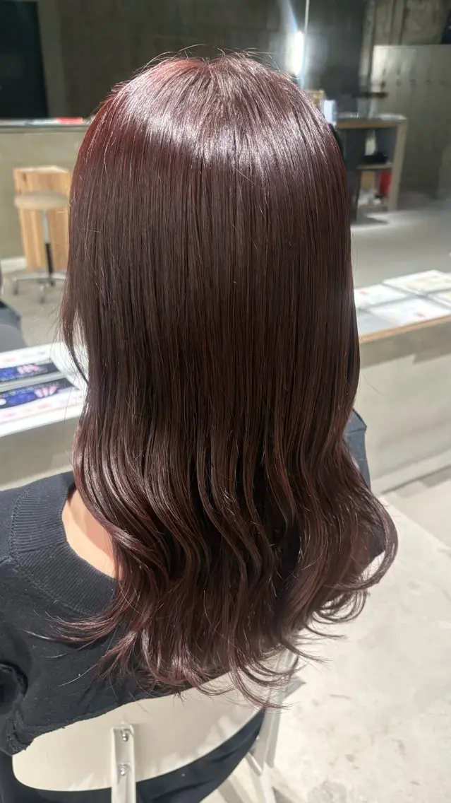 ロング カラー レッドカラー ヘアカラー 安藤 まりのヘアスタイル