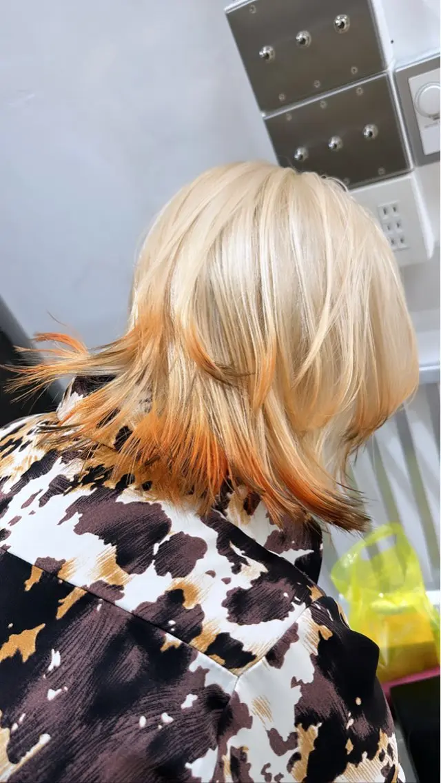 カラー ニシオカ タクヤのヘアスタイル