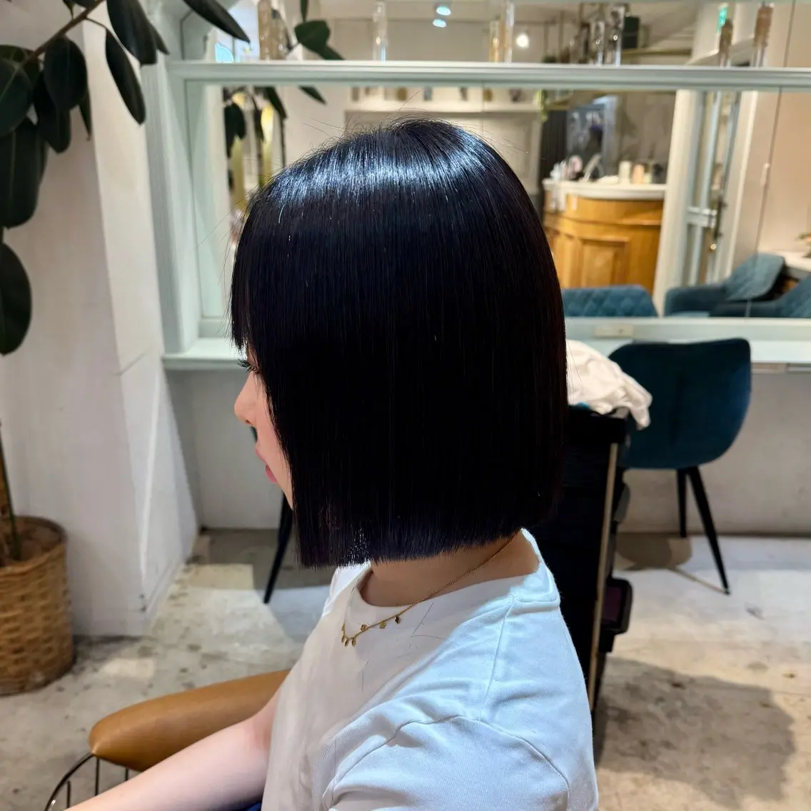 ミディアム ボブ 縮毛矯正 カット ヘアカラー トリートメント ヘアセット 髪質改善/ボブ /韓国/erikoのヘアスタイル