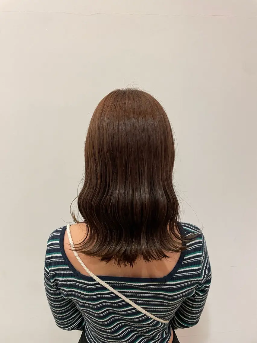 ミディアム 江藤 結奈のヘアスタイル
