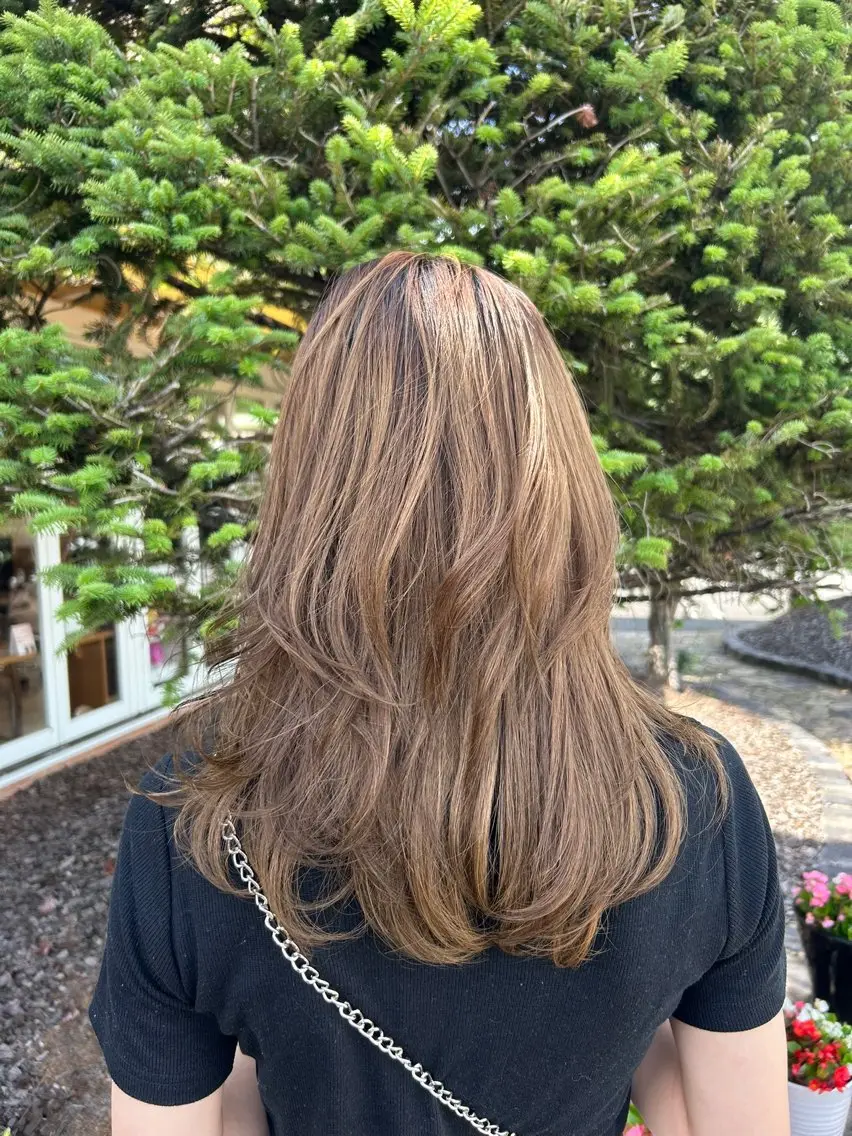 ロング レイヤーカット カット ヘアルームflat・ Rena🌼ྀིのヘアスタイル
