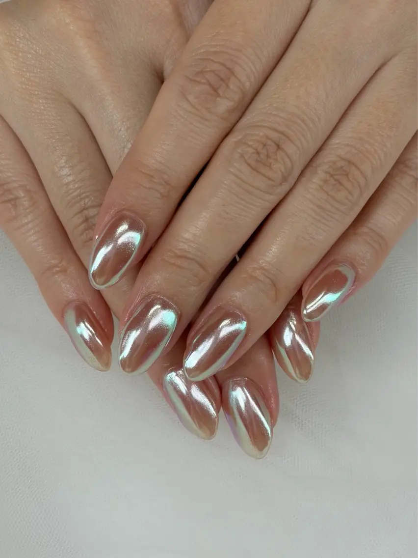 ネイル オーロラネイル 氷ネイル・うるうるネイル ミラーネイル ハンドネイル iro+ nailのネイルデザイン