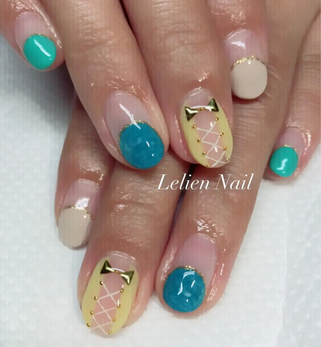 ネイル フレンチネイル モチの良さ◉ フィルインネイル♡のネイルデザイン