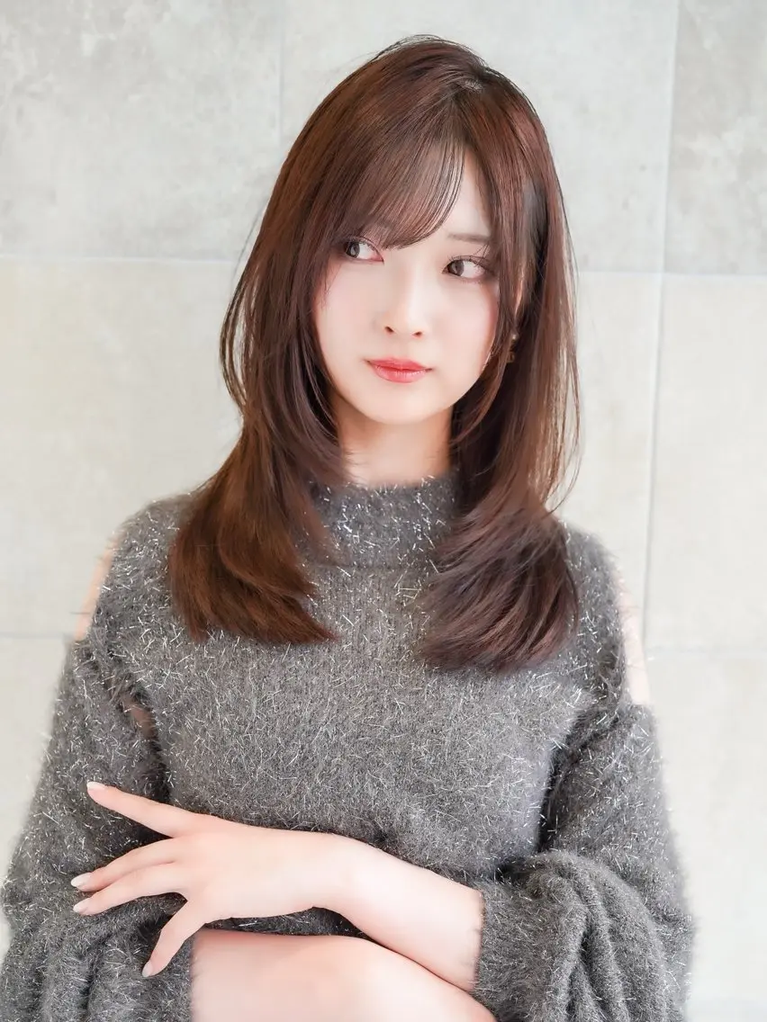 セミロング カット 縮毛矯正 トリートメント 💎髪質改善💎艶髪 💎ブリーチ💎津村のヘアスタイル