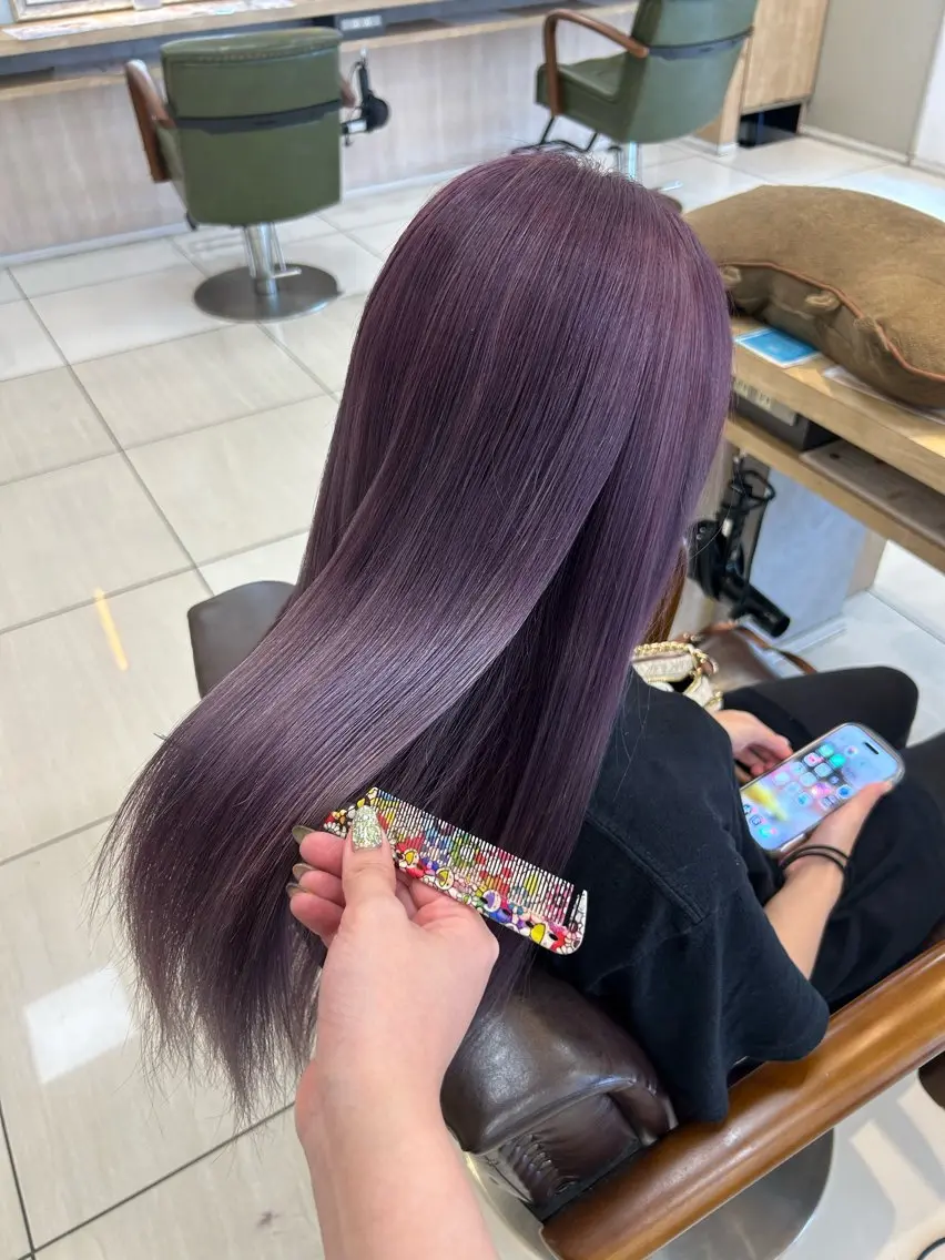 カラー ブリーチ ラベンダーカラー ピンクカラー ピンクラベンダー ヘアカラー 有村 実佑のヘアスタイル