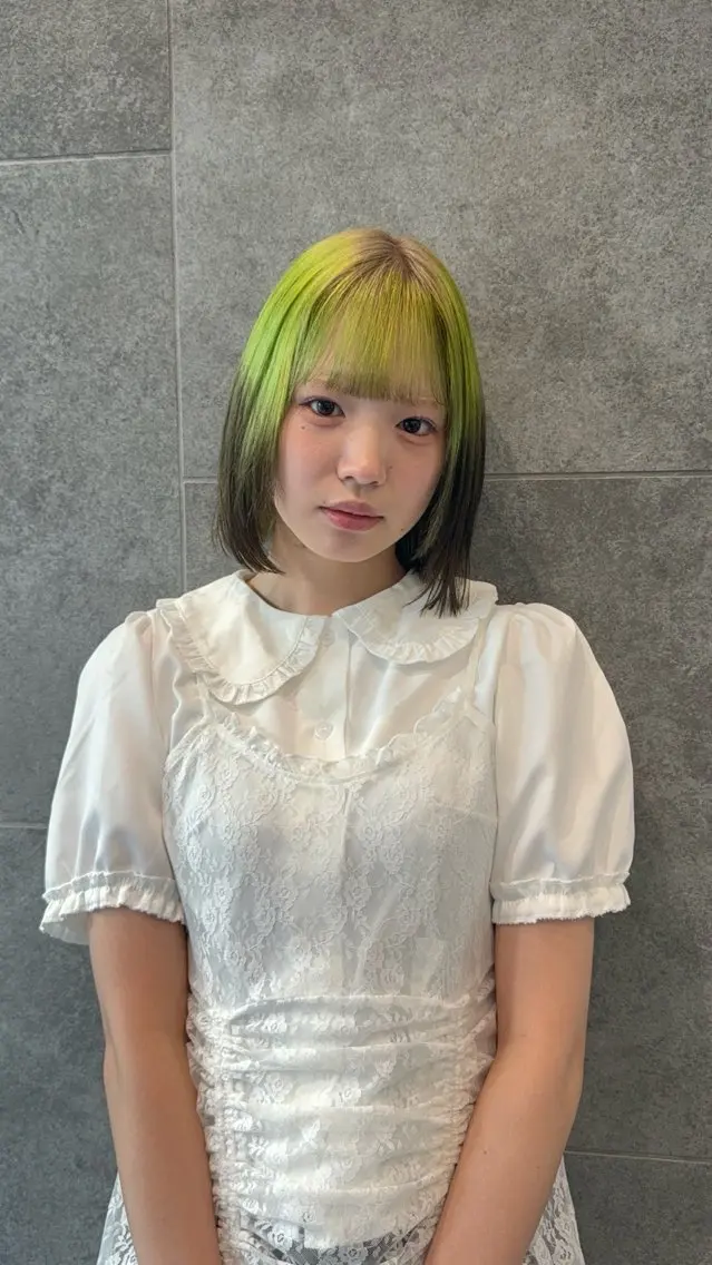 ミディアム カラー 一戸 拓斗のヘアスタイル