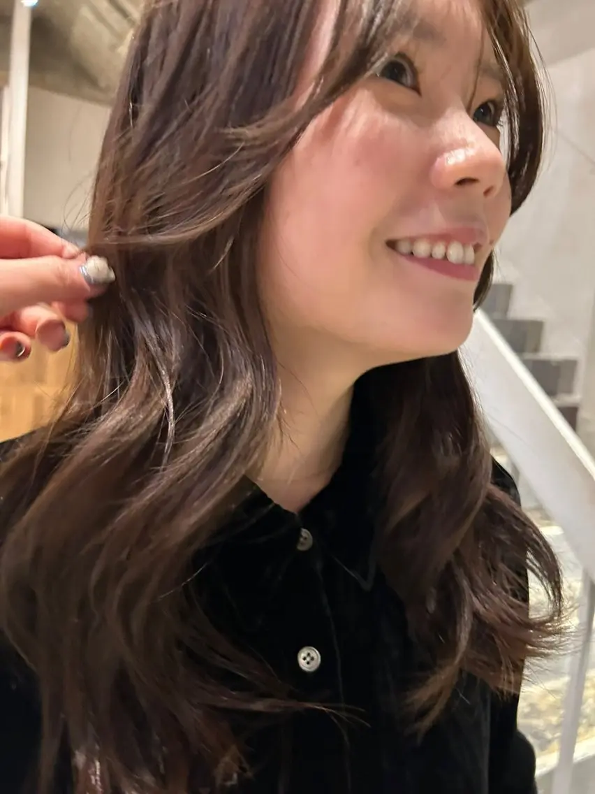 セミロング ヘアカラー ユウヒ <レイヤー·パーマ>のヘアスタイル