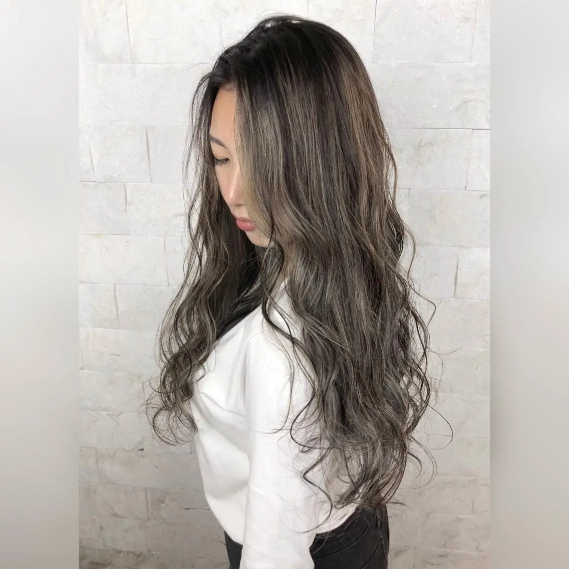 ロング ハイライト 圧倒的美髪ストレート ツダケイタロウのヘアスタイル