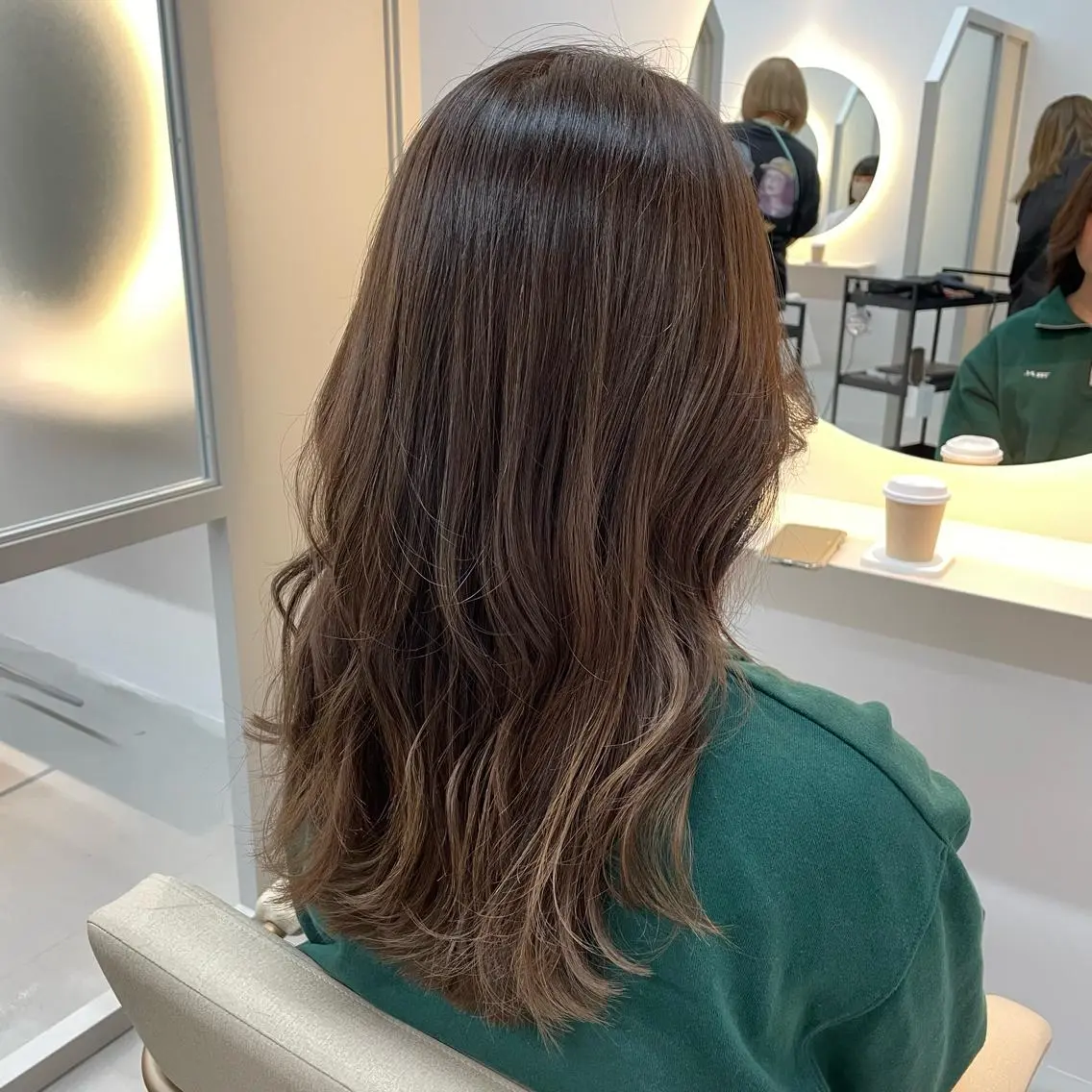 ロング カラー 西村 真夜のヘアスタイル