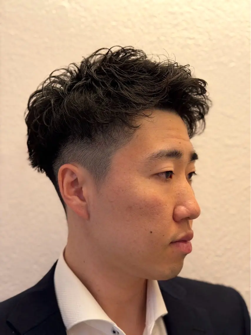 ショート カラー パーマ ヘアアレンジ メンズ 古谷 崇人のヘアスタイル