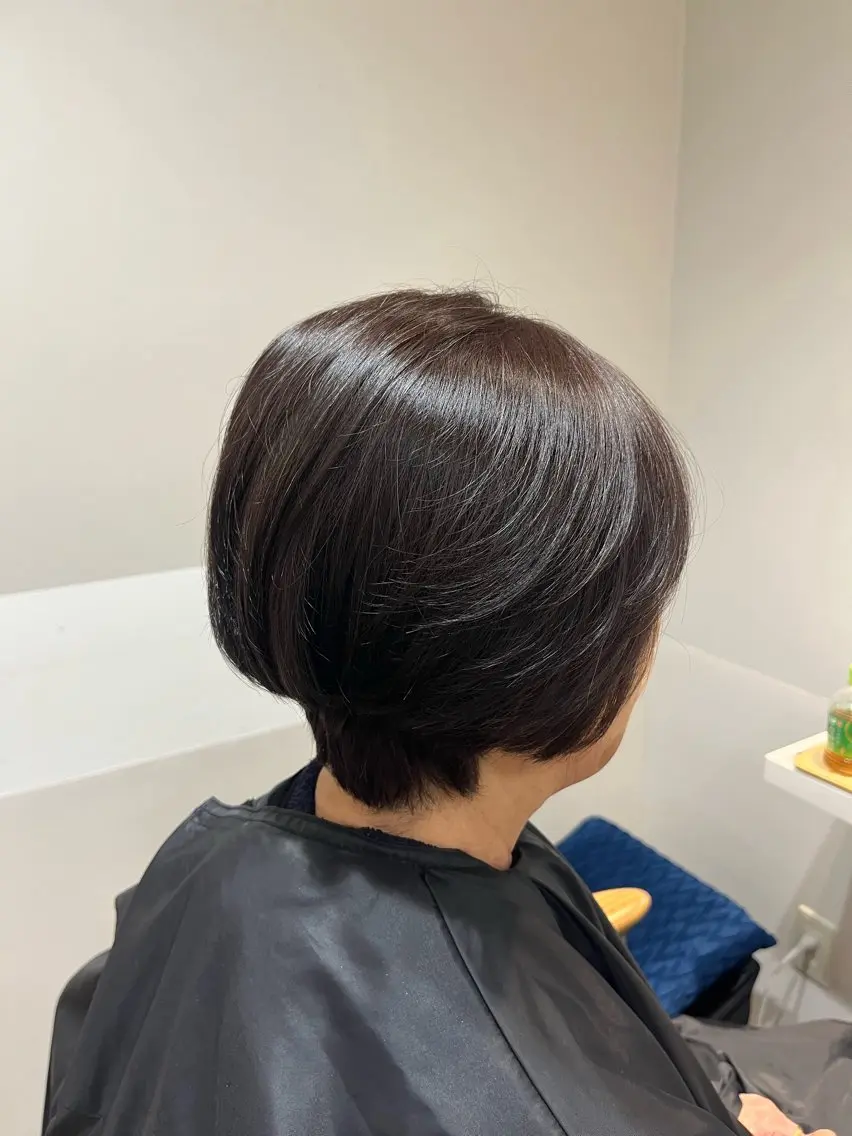 ショート カラー ブラウンカラー ナチュラルブラウン 小鴨 美佳のヘアスタイル