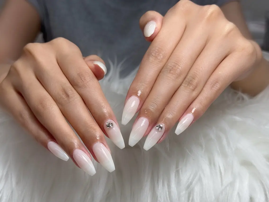 ネイル AURA NAIL 上前津のネイルデザイン