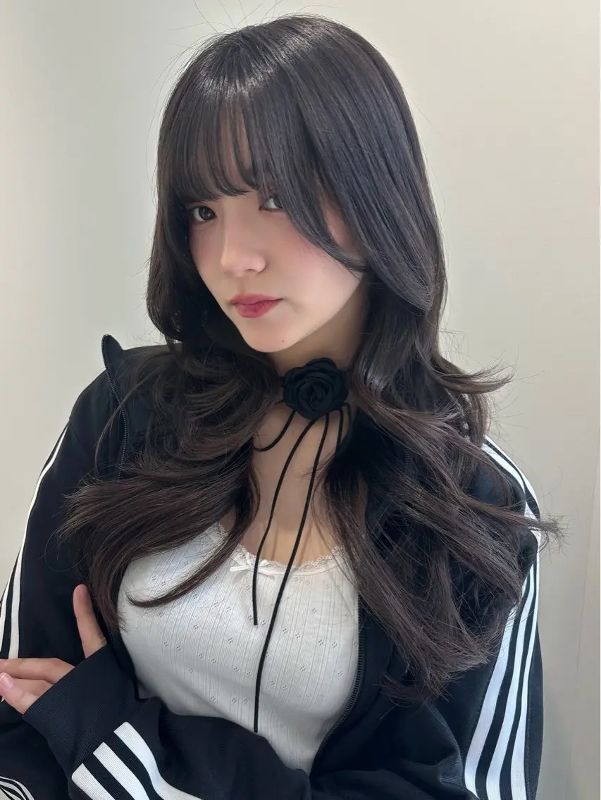 ロング カラー ロングレイヤー くびれヘア ハッシュカット 韓国風ヘア レイヤーカット 新宿♥ハッシュカット 暖色カラー♥Unaのヘアスタイル