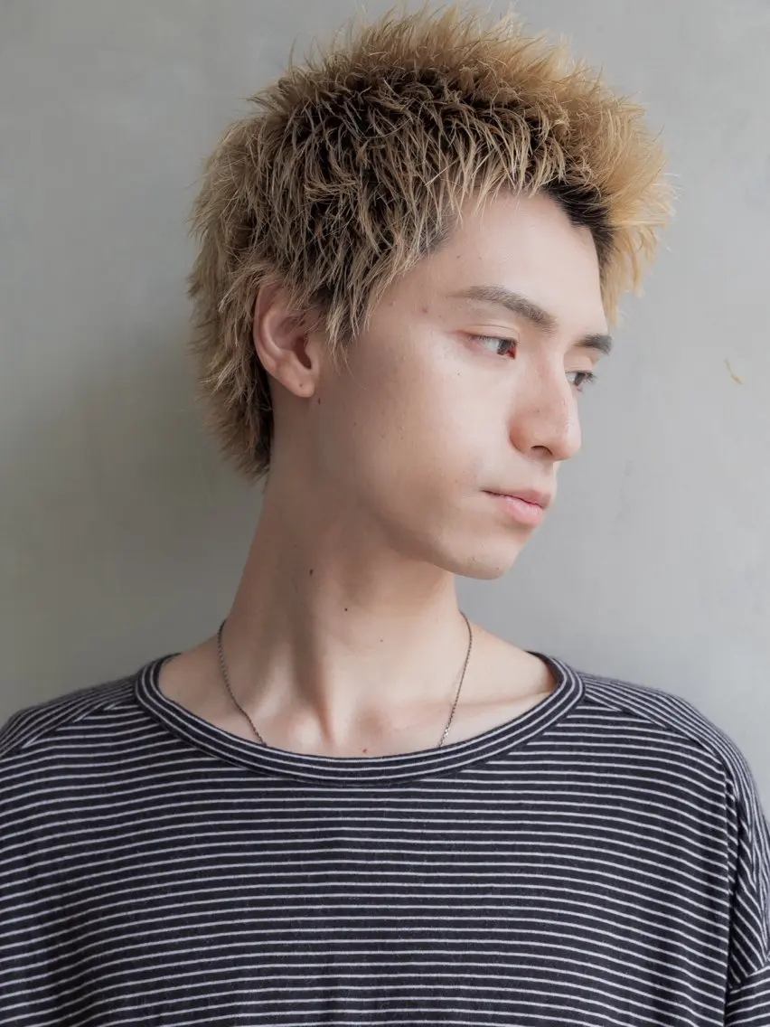 ショート カラー メンズ メンズハイトーン スパイキーショート ダブルカラー ハイトーンカラー ショートヘア 💁♂️メンズカッ トパーマ💈大田涼華のヘアスタイル