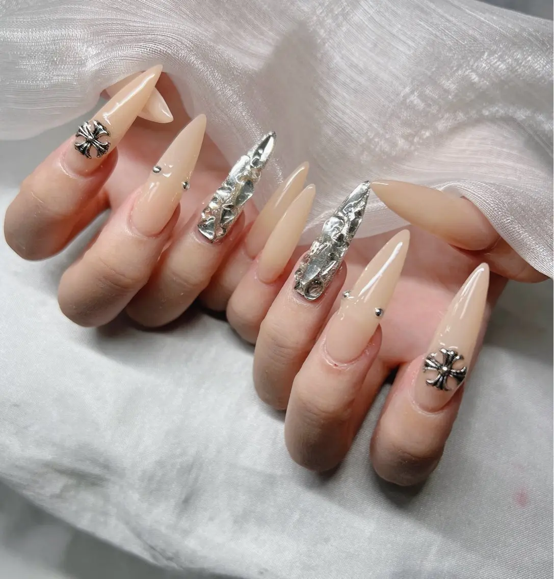 ネイル ハンドネイル Lee Nailsのネイルデザイン