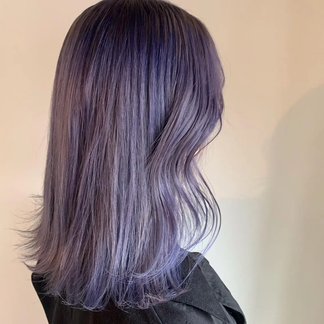 セミロング カラー ヘアアレンジ セミロングパーマ アクアカラー ダブルカラー グラデーションカラー ハイライトカラー ヘアカラー トリートメント Luana / 公式 / 大通のヘアスタイル